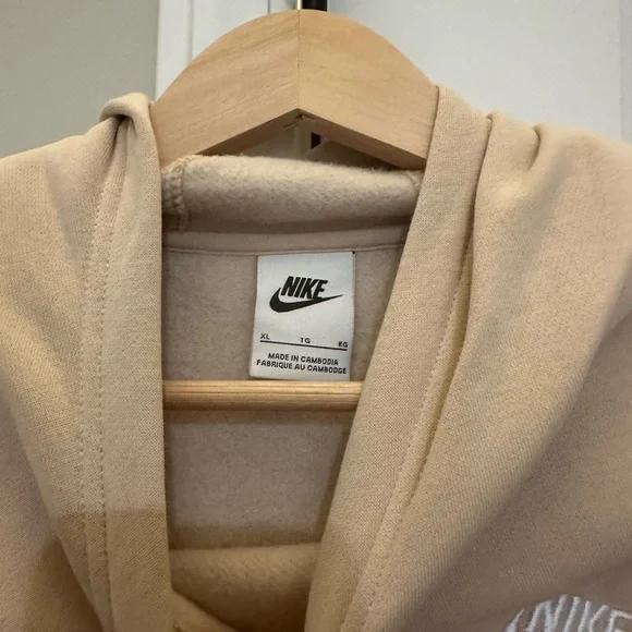 Nike Beige Hoodie - Picture 2 of 3